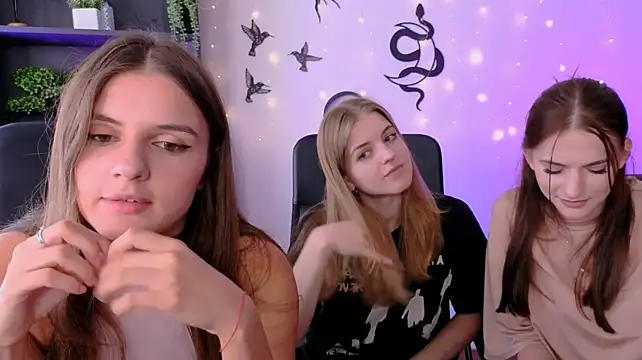 lisa_dark_ webcam
