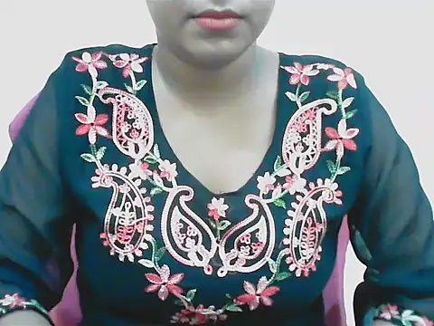 LovingPihu webcam