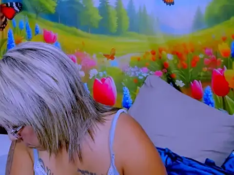 indianroxy live cam on StripChat