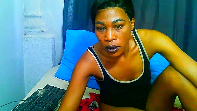 freaky_naughty live cam on StripChat