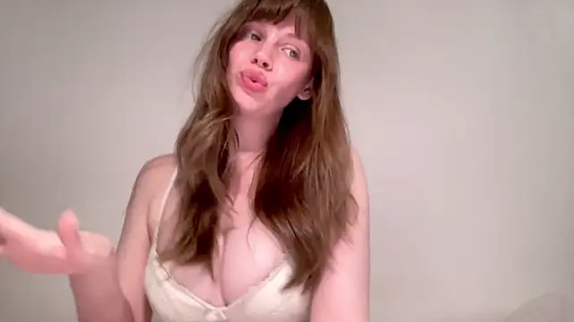 Nikki_Mimimi webcam