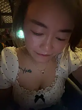 mollymm live cam on StripChat