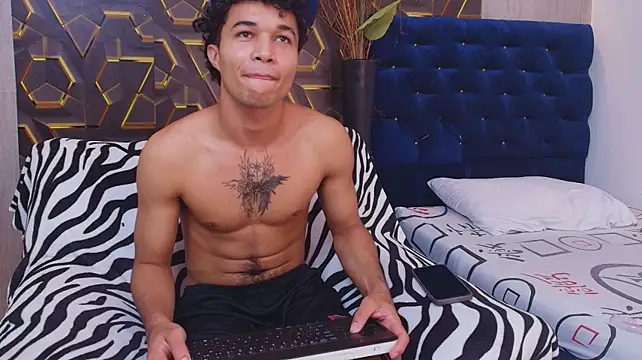 fire_drako_ live cam on StripChat