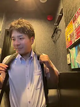 yuuki8910 live cam on StripChat