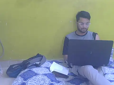 Stubborndesiboy webcam