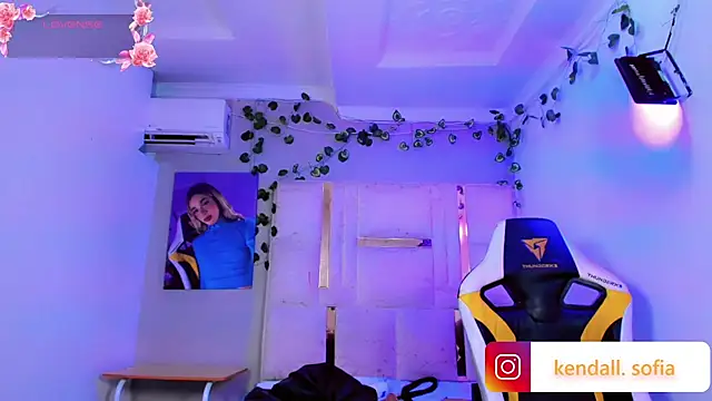 Sophiaa_doll_ webcam