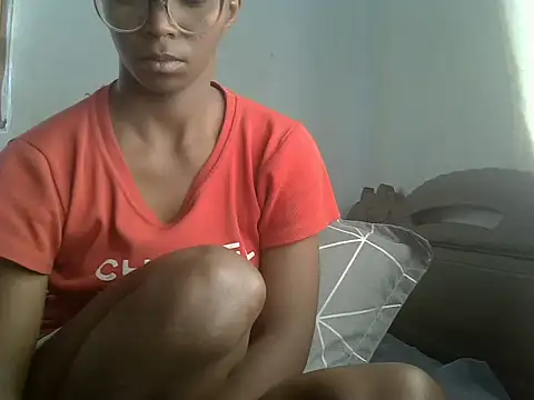 ElianeHot live cam on StripChat
