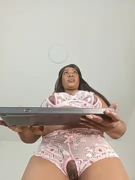 MadameEbony webcam