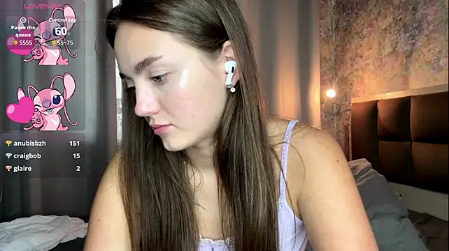 LoraDavi live cam on StripChat