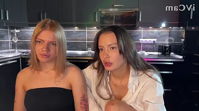 kiss_and_chaos (Ask my age) - stand up and show our butts + spank