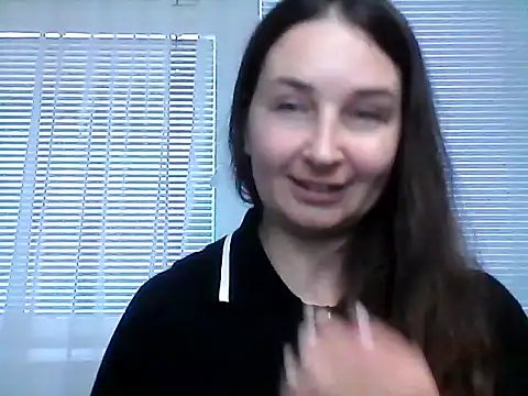 Kirahugme live cam on StripChat