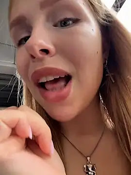 Liza_risky webcam