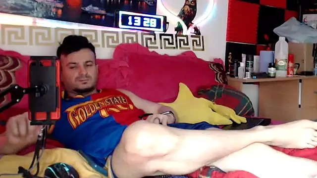 Hugec0ck007 live cam on StripChat
