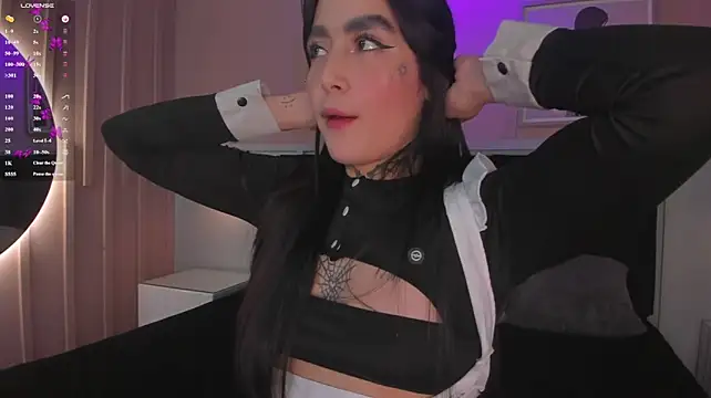 elodie_walker webcam