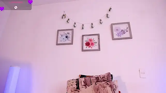 mely_rosse_ webcam
