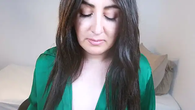 naughty_sarahh webcam