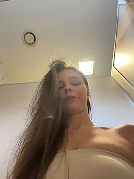 Ttixmila live sex cam