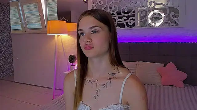 LuisaClover webcam