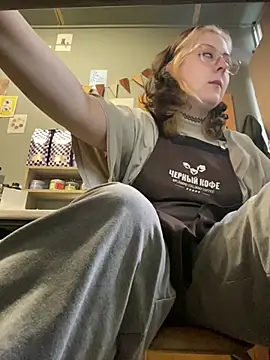 cinnabon_ (G young) - MAKE MY PUSSY WET AT MY WORK