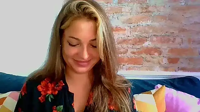 LilyBlondee