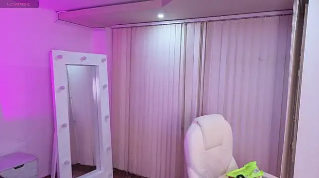 _sharlotte777 webcam