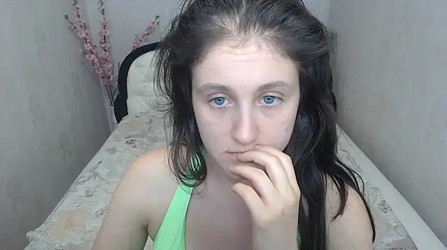 Holliy_Cooper