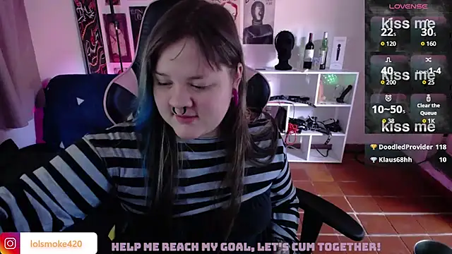 Bdsm_and_fries webcam