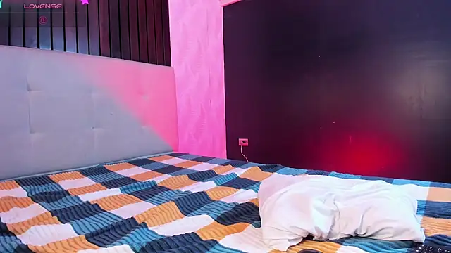 Cheys_Mast live sex cam