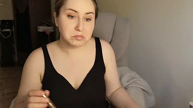 SeasonalSomeone live cam on StripChat