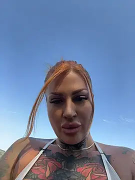krysstal003 Live Webcam on Stripchat