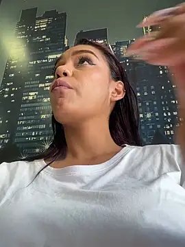 Sara-77 Live Webcam on Stripchat