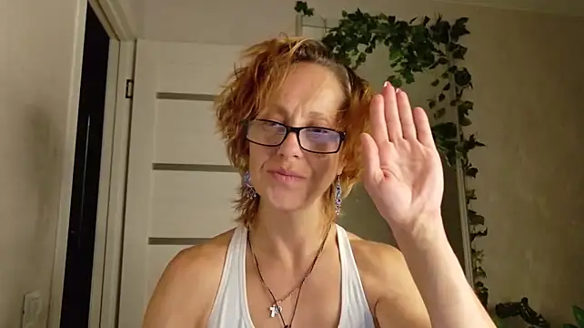 LioraWeiss live cam on StripChat