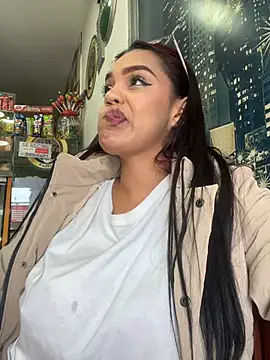 Sara-77 webcam