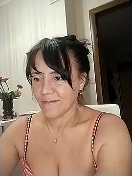 MilkCandyGirl live cam on StripChat