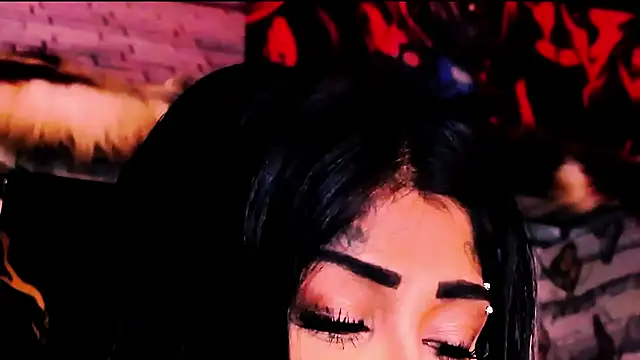 indian_dreamgirl webcam