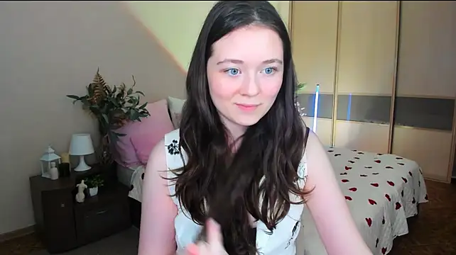 AlluringLookk webcam