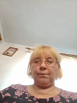 Elena_Beautiful784 webcam