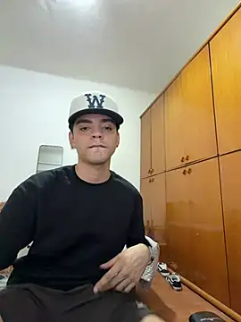 dylancrugerx webcam