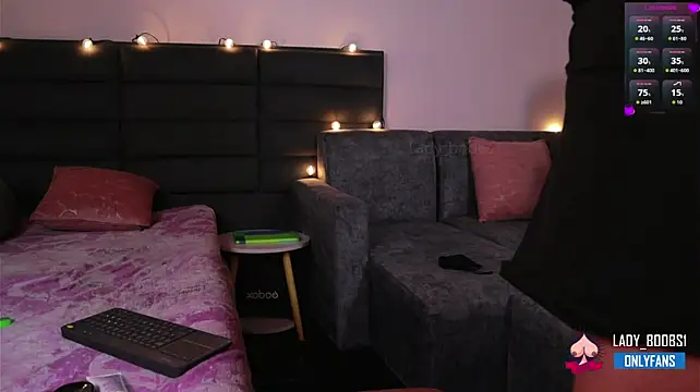 kathieandpovcock1 webcam
