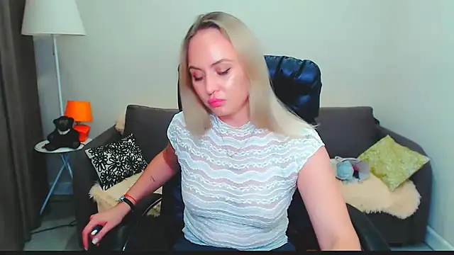 LiluMoon__ webcam