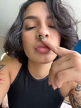 Alice_surprise webcam