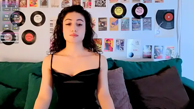 Maya_Rogerss webcam