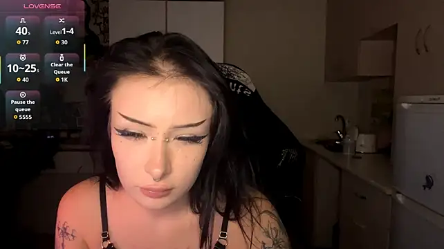 JadeNoiiir webcam