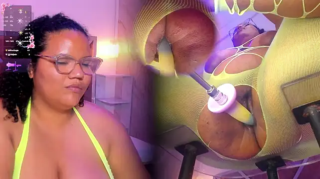 MhiaRey live cam on StripChat