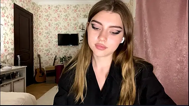 MollyAdersons live cam on StripChat