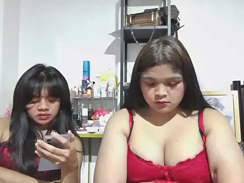 AsianPinayBigBusty webcam