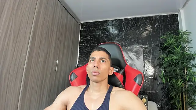 Erik_castle