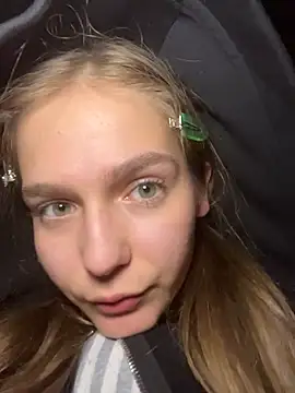MilliWish live sex cam