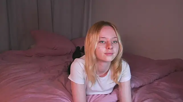 quake_123 live cam on StripChat