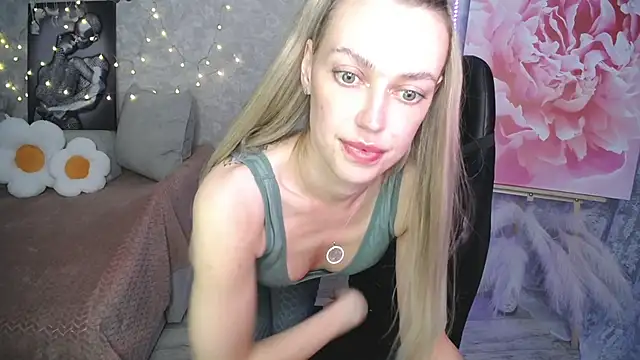 NickyAdamidi live cam on StripChat